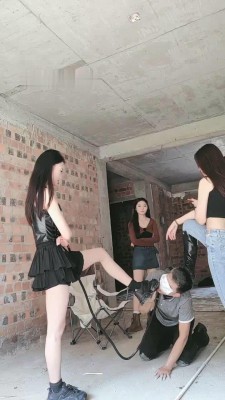 图片[6]_【宸宸】4S-带素人群殴/骑马清理鞋底【双视角版】_HD绳艺资源