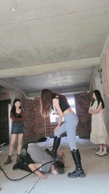 图片[8]_【宸宸】4S-带素人群殴/骑马清理鞋底【双视角版】_HD绳艺资源