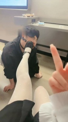 【知世】艺术装置塞嘴/镜前羞辱/皮鞋白丝虐_HD绳艺资源