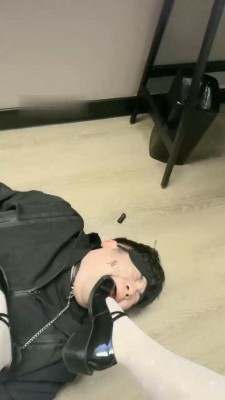 图片[4]_【知世】艺术装置塞嘴/镜前羞辱/皮鞋白丝虐_HD绳艺资源