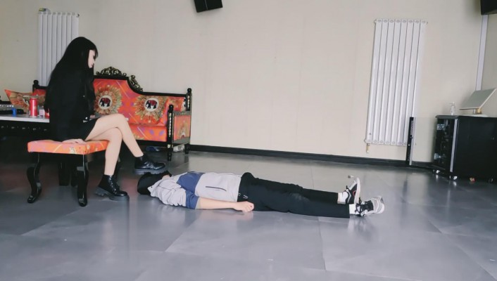 图片[5]_【苏西】家奴舔闻短靴白棉袜jio_HD绳艺资源