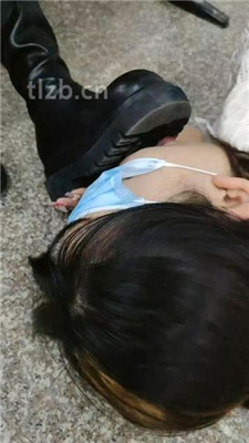 图片[1]_【爱可呀】教室开发素人S-母畜-跪舔多人多双脏鞋 bf34999_HD绳艺资源