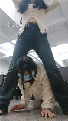 图片[1]_【爱可呀】教室开发素人S-母畜-跪舔多人多双脏鞋 bf34999_HD绳艺资源