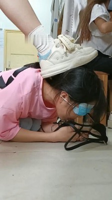 图片[1]_【爱可呀】带学姐去素人寝室伺候/跪拜清理各种鞋 bf32927_HD绳艺资源