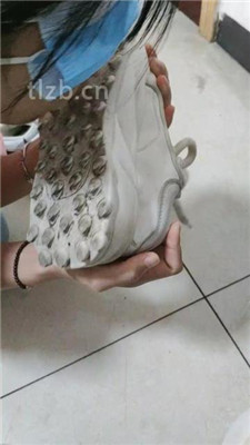 【爱可呀】学姐舌头清洗各种鞋/脚喂食踩舌【完整版】 bf34171_HD绳艺资源