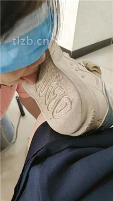 图片[1]_【爱可呀】学姐舌头清洗各种鞋/脚喂食踩舌【完整版】 bf34171_HD绳艺资源