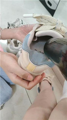 图片[1]_【爱可呀】学姐舌头清洗各种鞋/脚喂食踩舌【完整版】 bf34171_HD绳艺资源