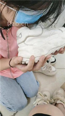 图片[1]_【爱可呀】学姐舌头清洗各种鞋/脚喂食踩舌【完整版】 bf34171_HD绳艺资源