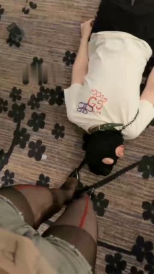 图片[9]_【禾未】长腿模特-黑丝高跟-转胯/骑马/脚插嘴/白袜塞嘴_HD绳艺资源