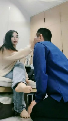 【小羊】训练/耳光抽/裸足踩/转胯_HD绳艺资源