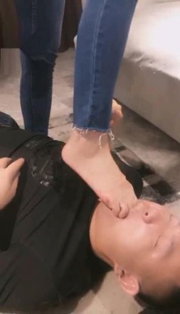 图片[1]_131【其他国产踩踏类】【Clara】 剧情 家政小哥主动犯贱313_HD绳艺资源