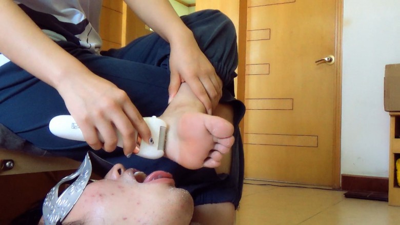 图片[10]_098【小莜】喂食脚皮脚趾甲洗脚水-人体垃圾桶系列TSIRNH_HD绳艺资源