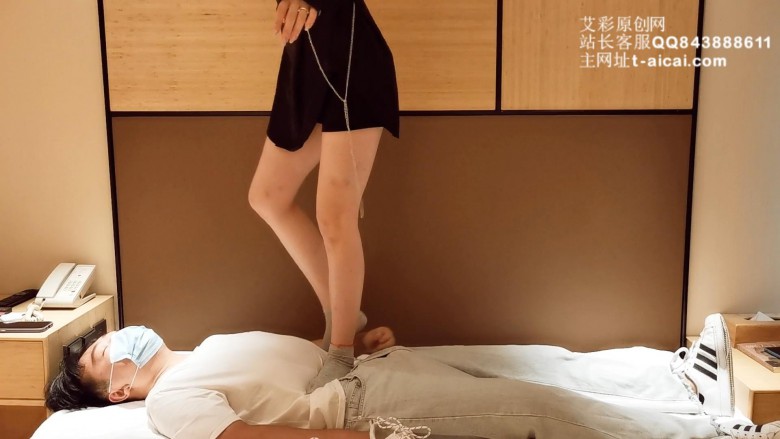 图片[7]_532【小彤工作室】舞蹈老师在毯子身上跳舞 YC-200818-5_HD绳艺资源