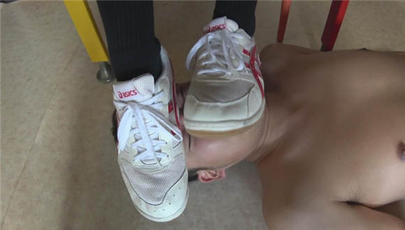 图片[1]_1283【日本足踩馆系列】【1080P】足彩馆BW7美女原味运动鞋长筒袜残忍踩踏深喉_HD绳艺资源