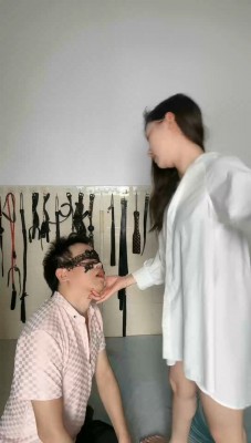 图片[5]_【木子大大】脚踩狗头艺术虐打_HD绳艺资源