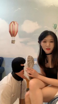 图片[8]_【小麦】小白鞋超臭白袜辱/卫生巾虐/长靴踩踏喂食/插嘴吃袜子_HD绳艺资源