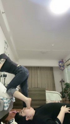 图片[5]_【不期而遇】胶皮头套闻袜香/胶带勒脖/吃呕吐物_HD绳艺资源