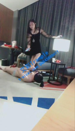 图片[1]_【广州楚楚】踩踏虐乳口水喂食升水_HD绳艺资源