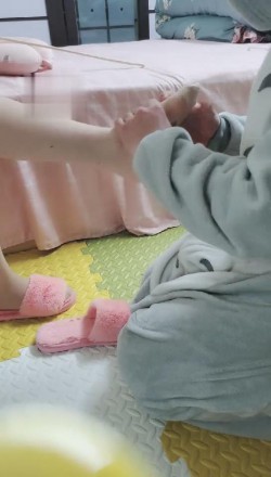 图片[1]_【Lisa宝宝】圈养模式:踩踏喂食,强迫圣水_HD绳艺资源