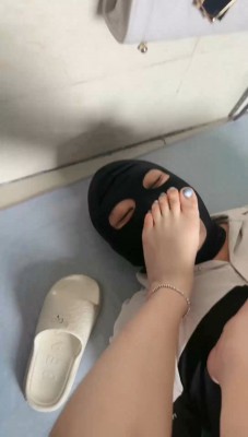 图片[4]_【木子大大】伺候洗脚/吮吸脚趾_HD绳艺资源