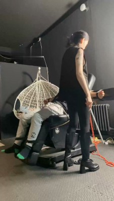 图片[4]_【冰诺】绳艺技巧刑椅丝袜塞嘴虐打_HD绳艺资源