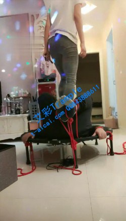 图片[1]_【虫虫】犯错奴的下场！_HD绳艺资源