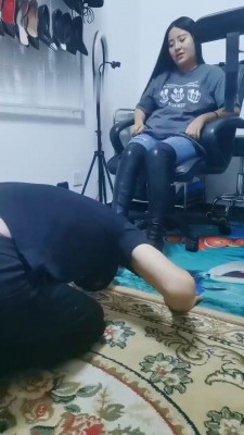 【西安欣】牛仔裤长靴各种踩_HD绳艺资源