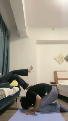 【不期而遇】高跟凉鞋踩狗舌/清理鞋底/抽耳光_HD绳艺资源