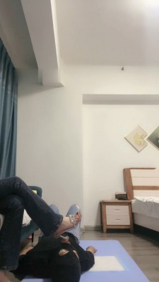 图片[8]_【不期而遇】高跟凉鞋踩狗舌/清理鞋底/抽耳光_HD绳艺资源