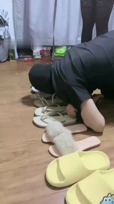 【糯米姐姐】超多脏鞋活体除臭/吃口水浓痰/黑丝塞嘴_HD绳艺资源