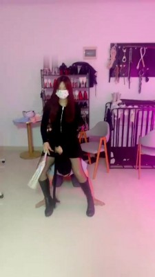 【雯雯】训练羞辱/深喉/全体重踩踏_HD绳艺资源