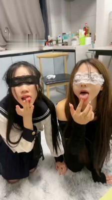 图片[12]_【橙宝】双母畜-骑马/白袜jio插嘴/吃袜子/互掐脖子_HD绳艺资源