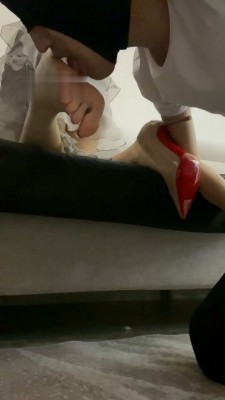 图片[3]_【小x大王】近距离闻舔裸足高跟_HD绳艺资源