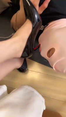 图片[6]_【高难度挑战美学】丝袜塞嘴/高跟原味玉足跪舔_HD绳艺资源