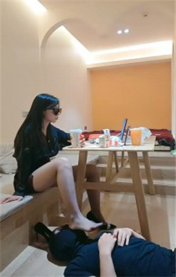 图片[4]_【稚惜】桌底伺候主人就餐-恋足舔-狗笼喂食_HD绳艺资源