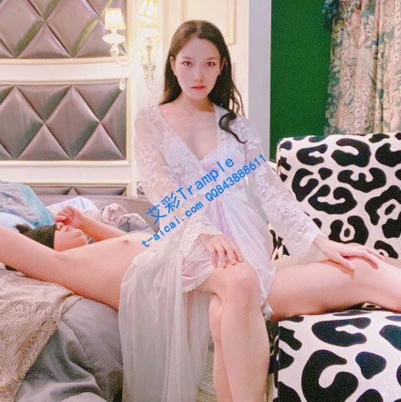 【蜜桃儿S】踩人桥,剁人桥_HD绳艺资源