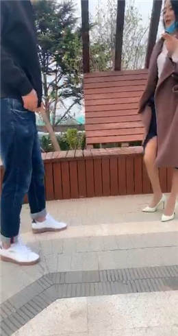 图片[1]_悠然 公园遛狗_HD绳艺资源