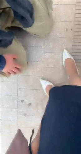 图片[1]_悠然 公园遛狗_HD绳艺资源