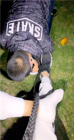 图片[1]_杨十二 野外遛狗_HD绳艺资源