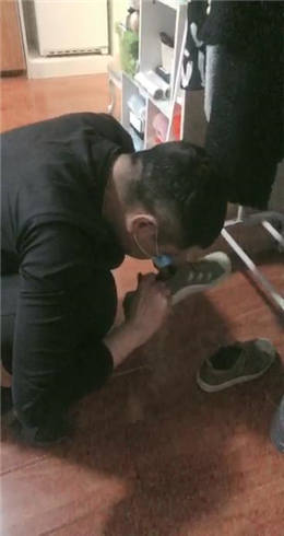 蔓蔓 被要挟的房东（口水圣水脏鞋底）_HD绳艺资源