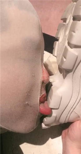 图片[1]_蔓蔓 被要挟的房东（口水圣水脏鞋底）_HD绳艺资源