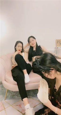 图片[1]_沐夏大大 母狗给老子清理鞋底_HD绳艺资源