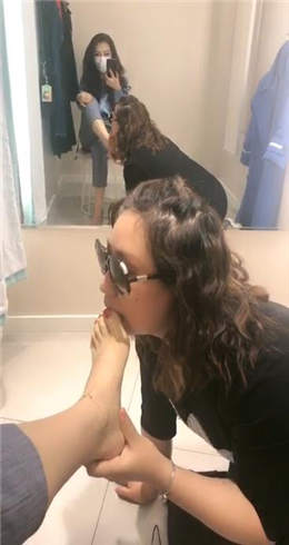 图片[1]_歌迪丝 服装店骑母狗 继续踩踏_HD绳艺资源