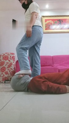 图片[3]_【嗯哼】深喉窒息/拖鞋耳光/吃圣水泡饼干_HD绳艺资源