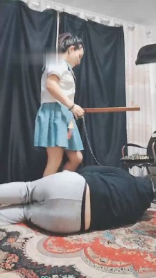 图片[4]_【冰爷】骑马遛狗爬行/虐打踢踹/踩踏/深喉_HD绳艺资源