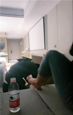 图片[4]_【绝美兔绳艺导师】跪舔裸足/转胯骑马/高跟踩踏_HD绳艺资源