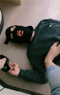 图片[11]_【绝美兔绳艺导师】跪舔裸足/转胯骑马/高跟踩踏_HD绳艺资源