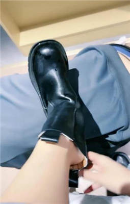 图片[18]_【绝美兔绳艺导师】跪舔裸足/转胯骑马/高跟踩踏_HD绳艺资源