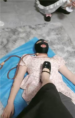 图片[15]_【欣欣子】双S-白丝气味辱/全体重踩踏_HD绳艺资源