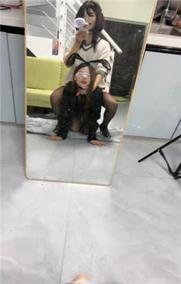 图片[4]_【橙宝】母畜-下跪发骚/闻舔黑丝高跟/掐脖/喝圣水_HD绳艺资源